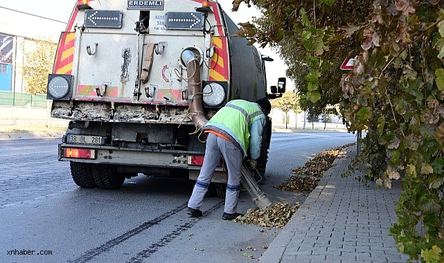 Kayseri OSB Temizlikte Hız Kesmiyor: Yeni Araç ve Ekipmanlarla Cadde ve Sokaklar Parlıyor
