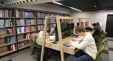 Talas’ın Uyumayan Kütüphanesi 1 Milyonu Aştı! Kayseri’de Eğitim ve Kültürün Kalbi 7/24 Atıyor