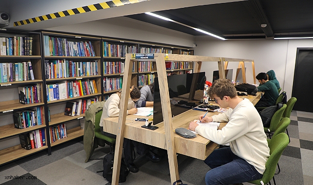 Talas’ın Uyumayan Kütüphanesi 1 Milyonu Aştı! Kayseri’de Eğitim ve Kültürün Kalbi 7/24 Atıyor