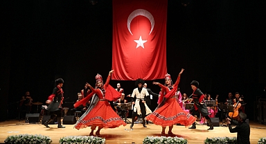 Talas’ta Türk Dünyası Yazar ve Şairler Buluşması Muhteşem Finalle Sona Erdi