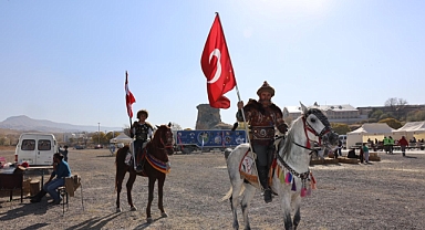Ürgüp At Festivali 2025 Coşkuyla Gerçekleşti: Atlı Gösterilerden “Nal’a Senfoni”ye Dolu Dolu Etkinlikler
