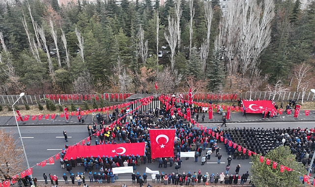 BAŞKAN BÜYÜKKILIÇ: “17 ARALIK, KAYSERİ’NİN VİCDANINA KAZINMIŞ BİR GÜNDÜR”
