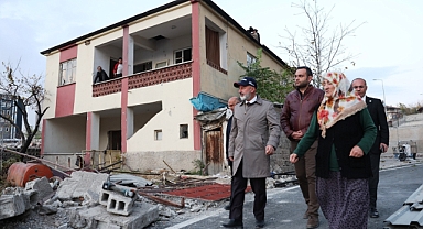 Başkan Çolakbayrakdar, Uğurevler’de Dudu Teyze’nin Hayır Duasını Aldı