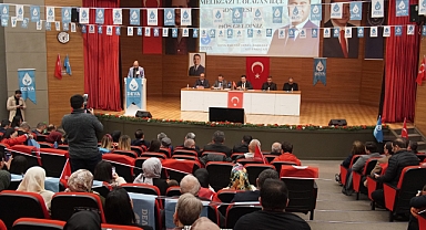 DEVA Partisi Melikgazi İlçe Kongresi Yapıldı: Hasan Çalış Yeniden Başkan Seçildi