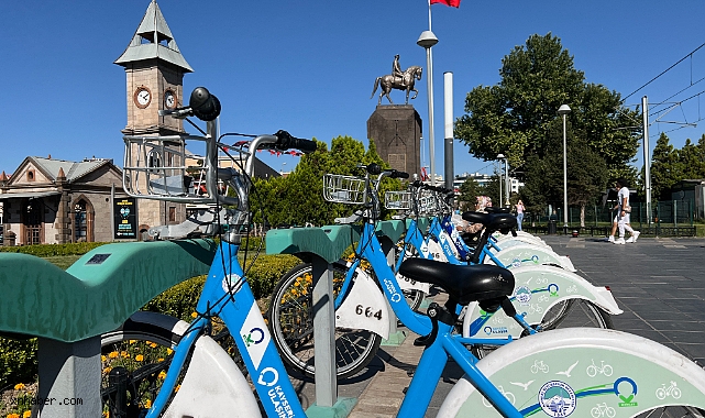 KAYBİS 2025’TE TARİH YAZDI: KAYSERİLİLER BİSİKLETLE DÜNYAYI 108 KEZ TURLADI