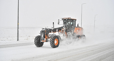 Kayseri Büyükşehir Belediyesi Karla Mücadele Ekipleri Tam Kadro Sahada