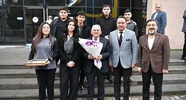 Kayseri’de Başkan Büyükkılıç’tan Lise Öğrencilerine Kariyer ve Gelecek Tavsiyeleri