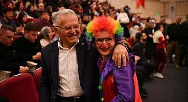 Kayseri’de Engelsiz Sevgi: Başkan Büyükkılıç’tan 3 Aralık Dünya Engelliler Günü’nde Sıcak Mesaj