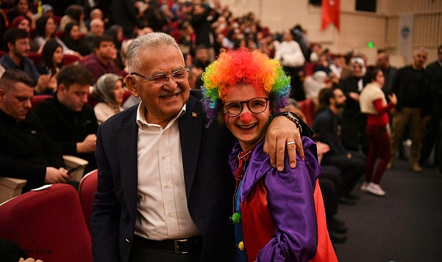 Kayseri’de Engelsiz Sevgi: Başkan Büyükkılıç’tan 3 Aralık Dünya Engelliler Günü’nde Sıcak Mesaj