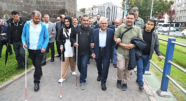 Kayseri’de Özel Gereksinimli Vatandaşlara Ulaşımda Tarihi Kolaylık: Milyonlarca Ücretsiz Biniş ve 4 Bin Ücretsiz Park!