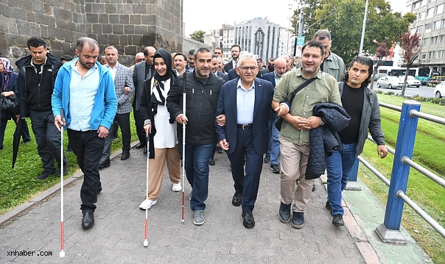Kayseri’de Özel Gereksinimli Vatandaşlara Ulaşımda Tarihi Kolaylık: Milyonlarca Ücretsiz Biniş ve 4 Bin Ücretsiz Park!