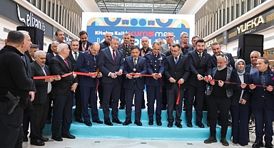 Kitabın Kalbi KUMSmall’da Atıyor: Dev Kitap Fuarı Kapılarını Açtı