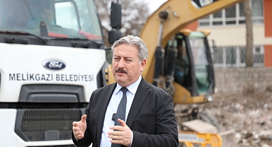 Melikgazi’de Metruk Yapılara Geçit Yok: 2025 Yılında 100 Yapı Yıkıldı