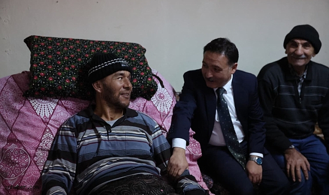 Vali Gökmen Çiçek, Mithatpaşa Mahallesi’ni Mesai Sonrası Ziyaret Etti: Esnaf ve Vatandaşla Buluştu