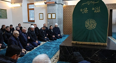 Vali Gökmen Çiçek, Seyyid Burhaneddin-i Veli’yi Anma Programında Manevî Yolculuğa Eşlik Etti