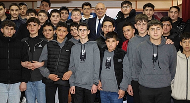 Yahyalı’da Gençler Sordu, Başkan Öztürk Cevapladı: Kariyer Söyleşisine Yoğun İlgi