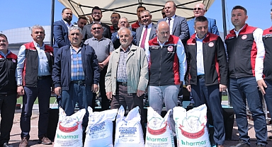 8Kayseri Büyükşehir’den Çiftçilere 12 Milyon TL’lik Tohum ve Fidan Desteği
