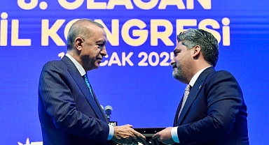 AK Parti Kayseri eski İl Başkanı Fatih Üzüm, Mustafa Elitaş’a teşekkür ederken kullandığı “küçük hesaplar” ifadesiyle Kayseri siyasetinde merak uyandırdı.