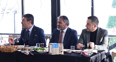 Bünyan Belediye Başkanı Selahattin Metin, Çalışan Gazeteciler Günü'nü 1. Cam Seyir Terasında Kutladı