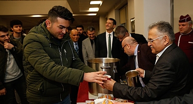 Kayseri Büyükşehir Belediyesi’nden Öğrencilere 1,4 Milyon Bardak Sıcak Çorba Desteği