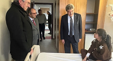 Kayseri’de Dursun Ataş’tan 2025’in Son Saatlerinde Erciyes Üniversitesi Çocuk Hastanesine Ziyaret