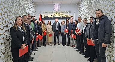 Kayseri’de “İlkokullar Birlikte Okuyor” Projesinde Görev Alan Öğretmenlere Başarı Belgesi