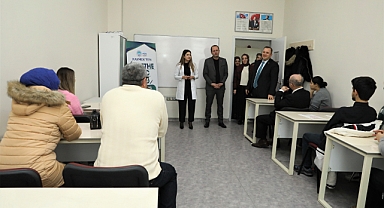 Kayseri’de KAYMEK’ten Uluslararası Dil Başarısı: Almanca Belgeleri Sahiplerini Buldu