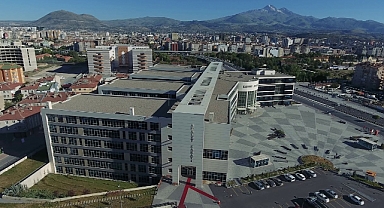 Kayseri’de uyuşturucu davasında karar: Kadın sanığa 12,5 yıl, mükerrer suçtan 15 yıl hapis