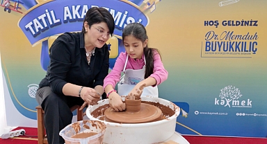 Kayseri KAYMEK Yarıyıl Tatil Akademisi Çocuklara Eğlence ve Yeni Beceriler Sunuyor