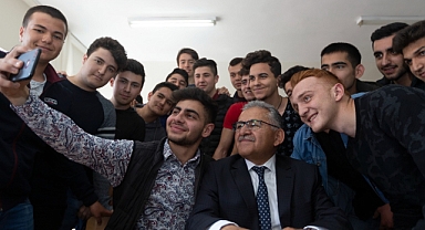 Kayseri “Makarr-ı Ulema” Kimliğini Güçlendiriyor: Üniversiteler ve Genç Dostu Hizmetler Öne Çıkıyor