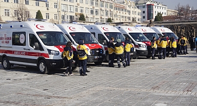 Kayseri'nin Acil Gücü Büyüyor: 12 Yeni Ambulans Göreve Başladı