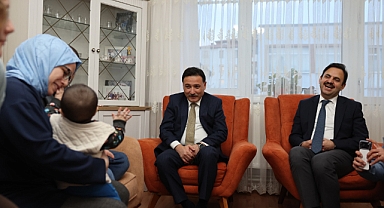 Kayseri Valisi Gökmen Çiçek'ten Kocasinan Yeni Mahalle'de Hane Ziyaretleri