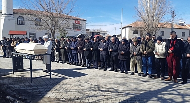 Almanya’da Hayatını Kaybeden Kıbrıs Gazisi Mehmet Özdamar, Kayseri Yahyalı’da Toprağa Verildi