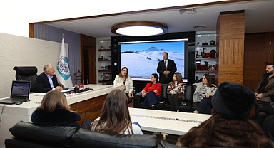 Başkan Büyükkılıç, Paris Büyükelçiliği Heyetine Kayseri’nin Turizm Vizyonunu Anlattı