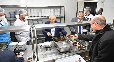 Başkan Memduh Büyükkılıç’tan KASKİ Personeline Anlamlı Mesaj: “İyi ki Varsınız”