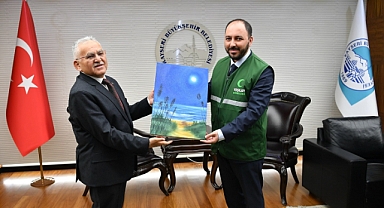 Başkan Memduh Büyükkılıç, Yeşilay Kayseri’nin Yeni Yönetimini Kabul Etti