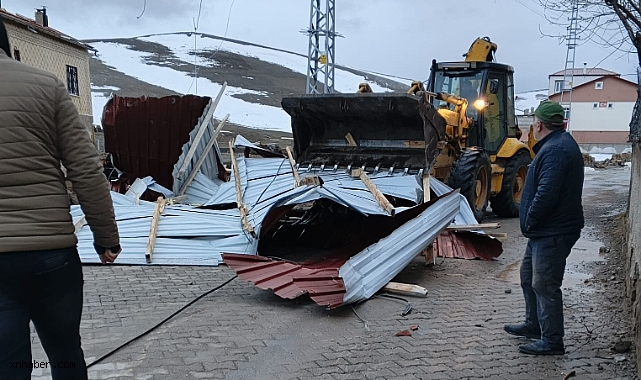 Bünyan’da Şiddetli Rüzgar Hasara Yol Açtı: Belediye Ekipleri Hızla Müdahale Etti