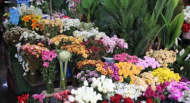 Kayseri’de 14 Şubat Sevgililer Günü Hareketliliği: Güller 200 TL’ye Kadar Çıkıyor