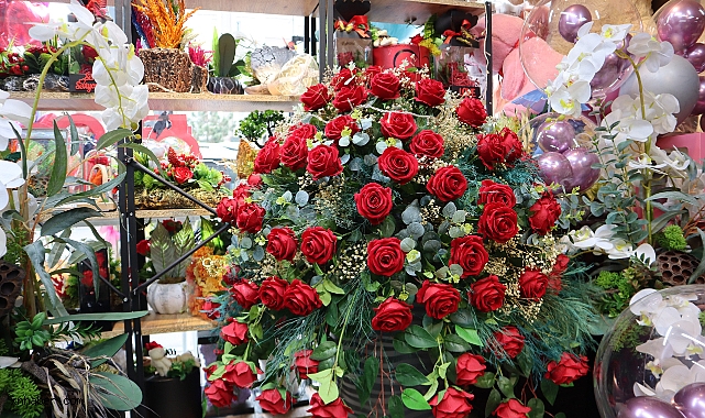 Kayseri’de 14 Şubat yoğunluğu: Çiçekçiler sabahın erken saatlerinde doldu
