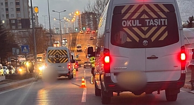 Kayseri’de Okul Servislerine Sıkı Denetim: 164 Araç Kontrol Edildi, 1’i Trafikten Men Edildi