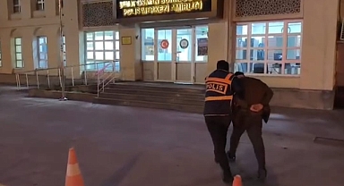 Kayseri’de Park Halindeki Aracın Lastiğini Kesen Şüpheli Yakalandı