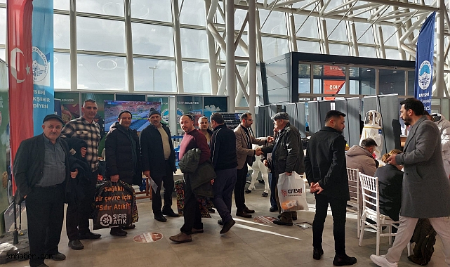 Kayseri Tarım, Hayvancılık ve Gıda Fuarı’nda Başkan Büyükkılıç’a Üreticilerden “Mükemmel Hizmet” Teşekkürü