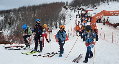 Kayserili sporcular Rize’deki Dağ Kayağı Şampiyonası’nda 20 madalya kazandı
