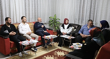 Kocasinan’da Duygu Dolu İftar Buluşması: Başkan Çolakbayrakdar Şehit Ailesinin Sofrasına Konuk Oldu