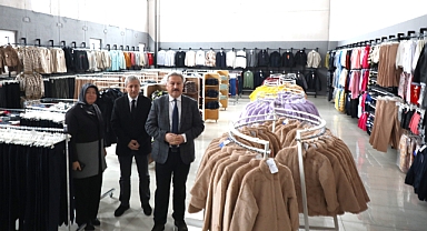 Melikgazi’de MELKEV Dayanışması: İhtiyaç Sahiplerine Randevulu Kıyafet Desteği