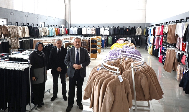 Melikgazi’de MELKEV Dayanışması: İhtiyaç Sahiplerine Randevulu Kıyafet Desteği