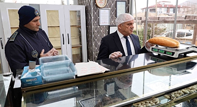 Ramazan Öncesi Yahyalı’da Esnafa Sıkı Denetim: Başkan Esat Öztürk Fırın Kontrolüne Katıldı