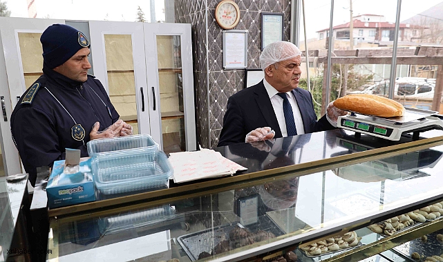 Ramazan Öncesi Yahyalı’da Esnafa Sıkı Denetim: Başkan Esat Öztürk Fırın Kontrolüne Katıldı