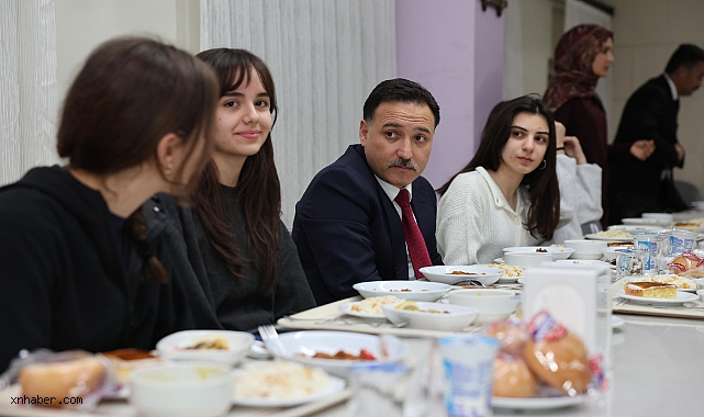 Sümer Fen Lisesi Öğrencileriyle İftar Buluşması | Vali Gökmen Çiçek Gençlerle Aynı Sofrada