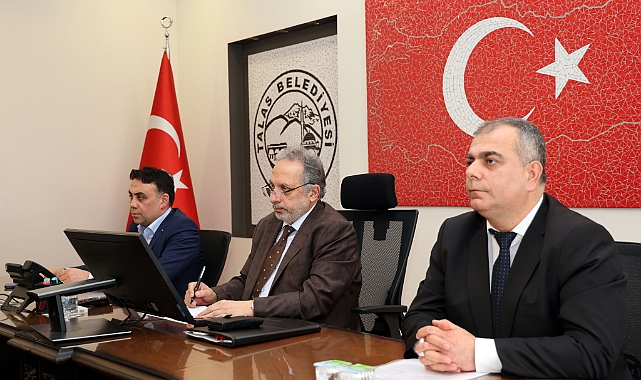 Talas’ta Ortak Akıl Toplantısı: Başkan Mustafa Yalçın’dan Hizmet Kalitesini Artırma Mesajı